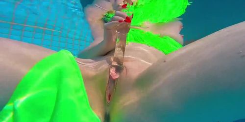Horny redhead MILF fucks herself in the pool, until dick arrives! (FUCK POOL, Red XXX)