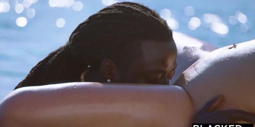 BLACKED This hot wife was looking for some fun on vacation (Angel Wicky, Freddy Gong)