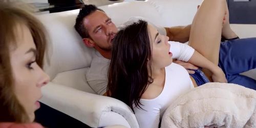 Alex Blake And Whitney Wright Gets Fucked