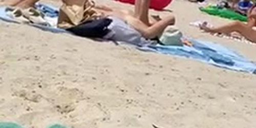 Voyer Femme Nue Plage Marseille