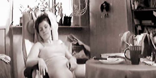 Yanka Zimina masturbator I m in front of webcam Fingering sitting in a chair Again and again