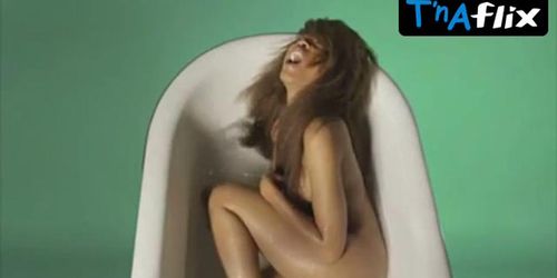 Erykah Badu Sexy Scene in The First Time Ever I Saw Your Face (Featuring Erykah Badu)