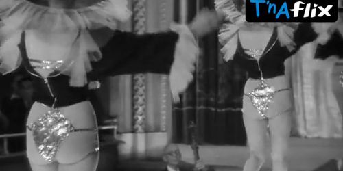 Joan Crawford Sexy Scene in Dancing Lady - Tnaflix.com