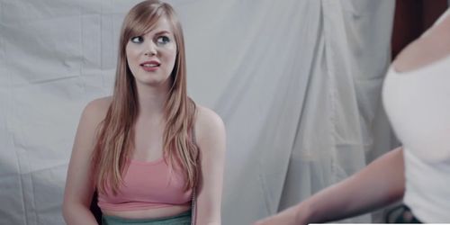 Teen Dolly seduces horny Sarah in a hot lesbian pussy fuck (Dolly Leigh, Sarah Vandella)