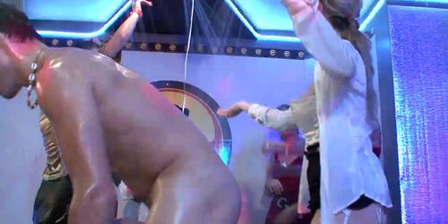 Tainster - Welcome To The Mad House Part 5 - Cam 4 (Christina Lee, Eliss Fire, Klarisa Leone, Lexxis Brown, Liss White, Michaela Marti, Monika Thu, Sandra Sanchez, Tarra White)
