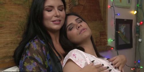 Girlfriendsfilms Milf Romi Rain Lesbian Ass Licking Teen Girl (Violet Starr)