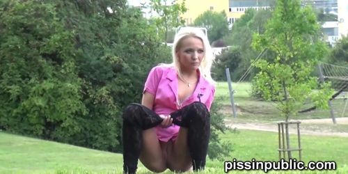 City center parks bring an unusual view on hot peeing babes