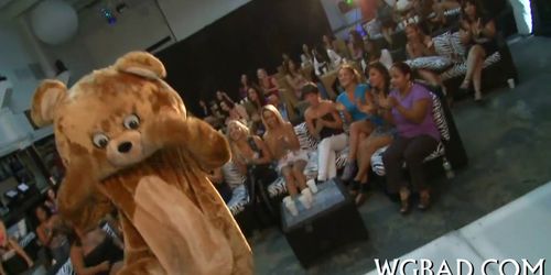 Wild blowjobs with strippers - video 30