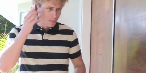 Busty MILF beauty beaver licked while making out with teen
