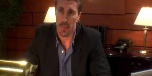 Boss fucks his secretary (vm)