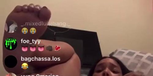 Granny Lesbians Masturbating Instagram - Ebony Maturbating On Instagram Live - Tnaflix.com