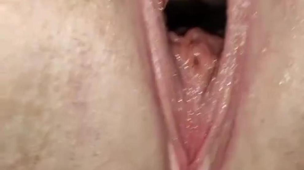 18 Year Old Pussy Closeup After A Creampie Porn Videos