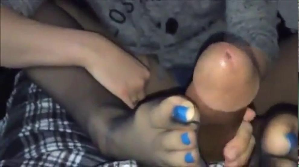 Amateur Nylon Footjob And Blowjob Not Mine Found On Web Porn Videos 6110