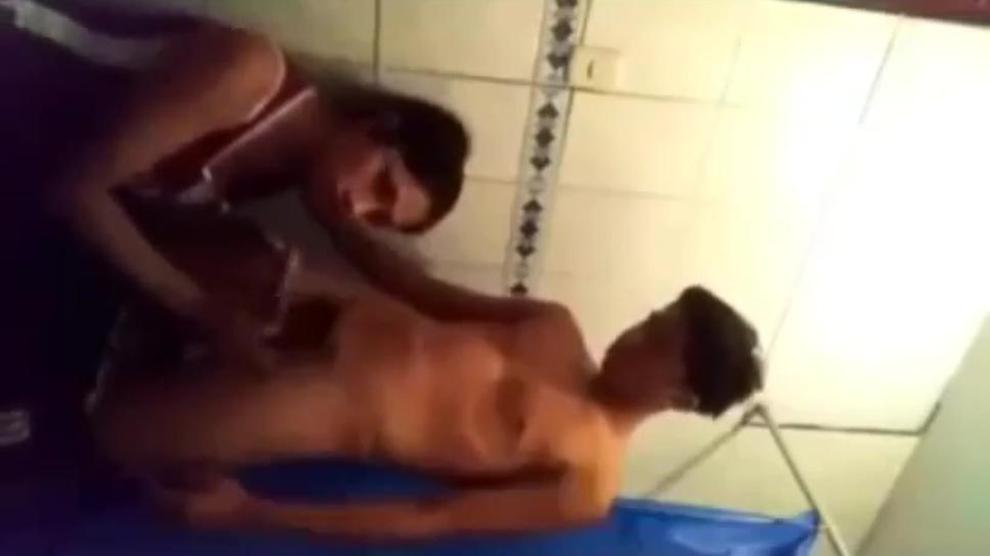 Mi Prima Y Yo En El Baño Porn Videos