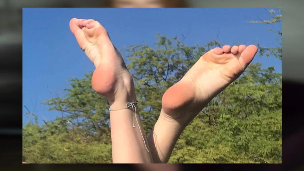 Melody Marks Feet Close Up Slideshow Hd Porn Videos