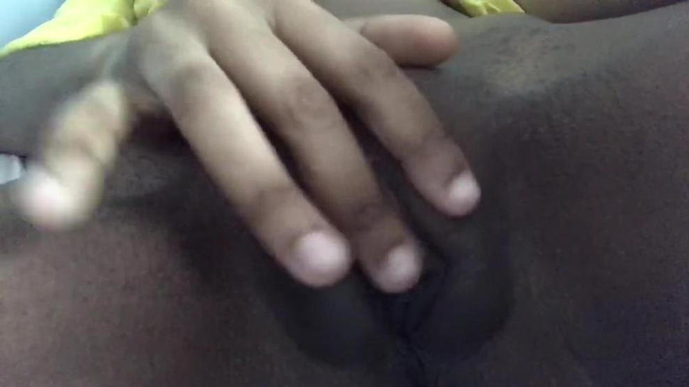 Ebony Wet Pussy Fingering
