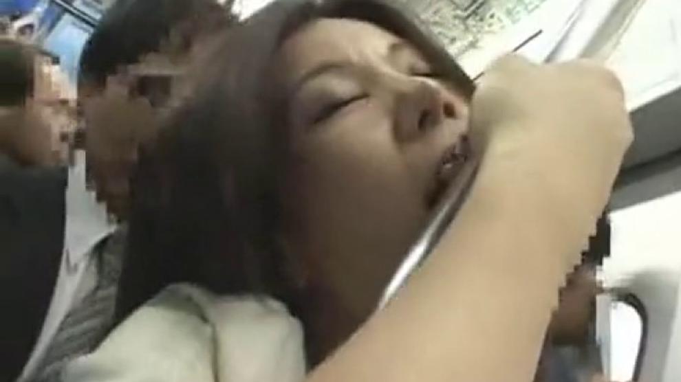 On The Train In Japan Porn Videos 1223