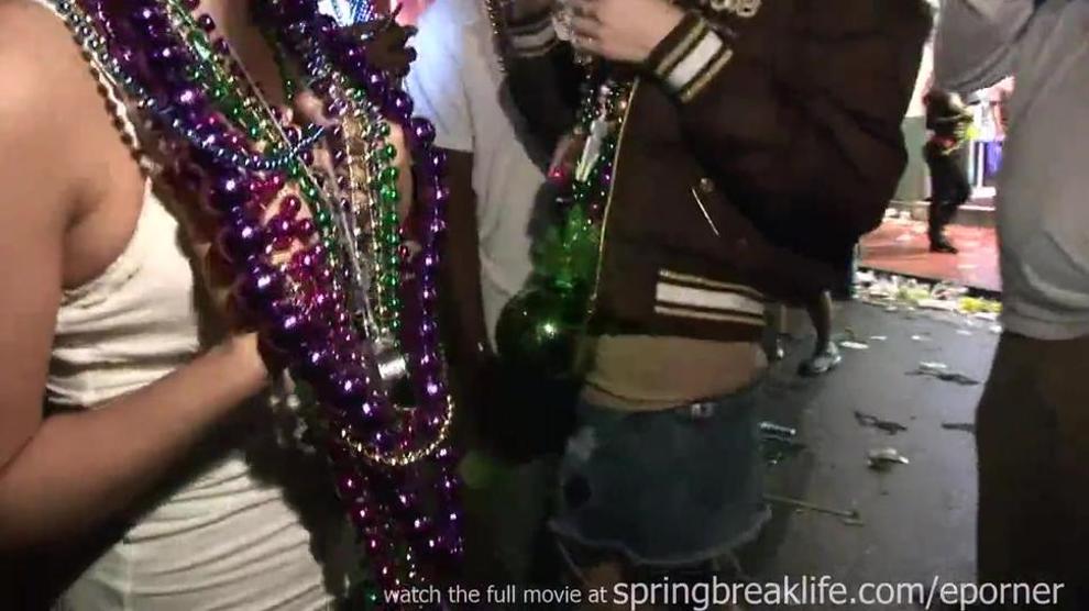 Mardi Gras Street Flashers Porn Videos