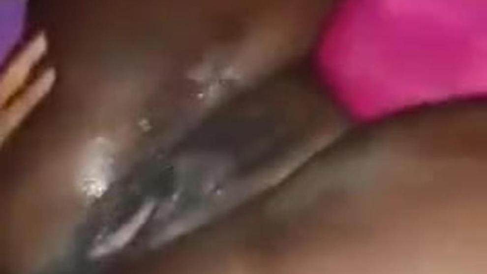South African Taximan Lick Pussy Until She Make Her Squirt In His Face