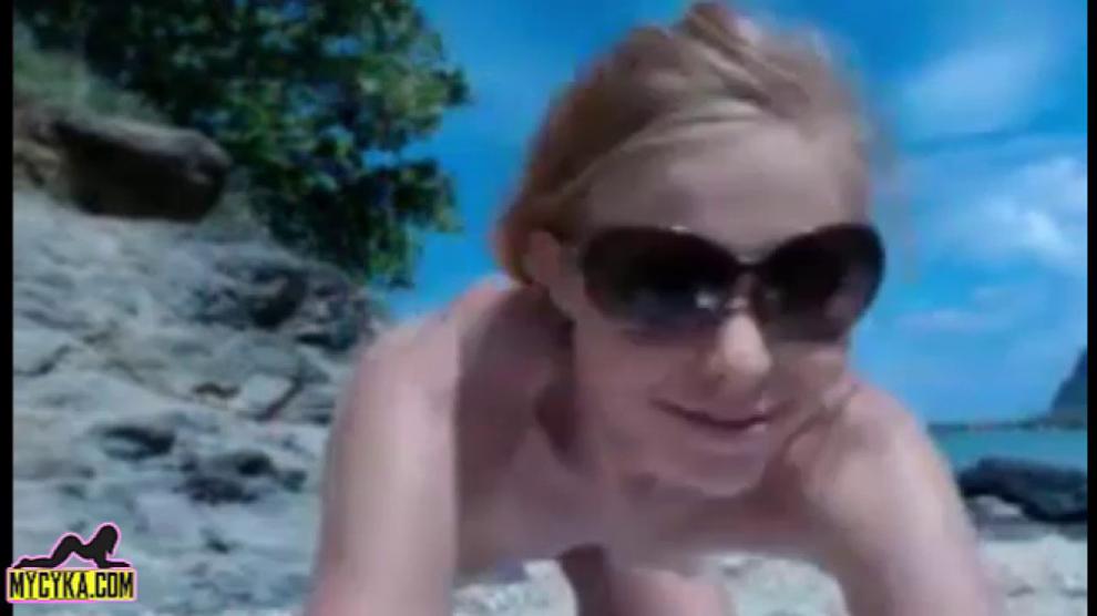 Caught Naked Milf On The Beach Continue On Mycyka Com Porn Videos 