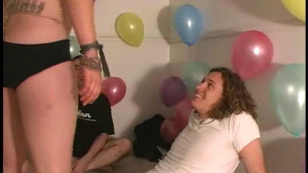 Truth Or Dare Sex Game With College Teens Porn Videos