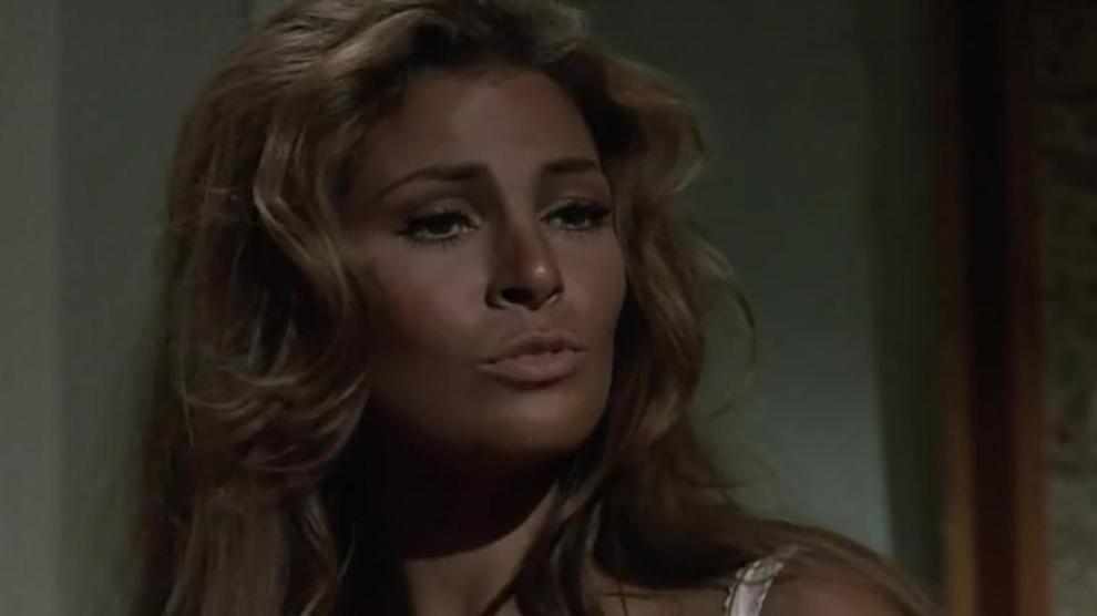 Raquel Welch In First Mainstream Interracial Sex Scene From 100 Rifles 1969 