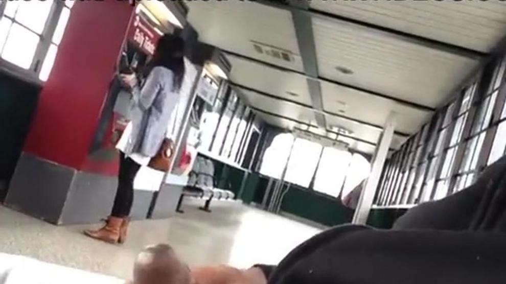 En La Estacion De Tren Porn Videos