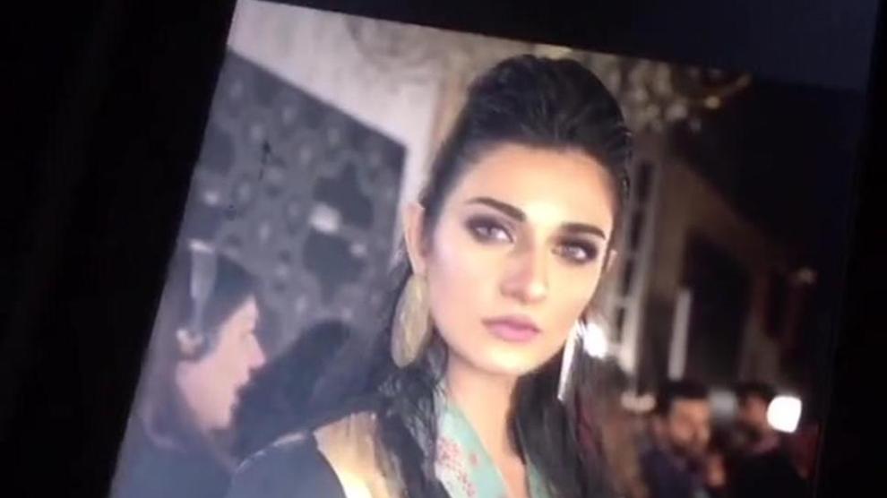 Sarah Khan Cumtribute Cumtribute On Pakistani Actress Sara Khan Porn Videos 