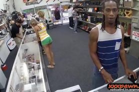 Black boyfriend let the pawn man fuck his girl in the backroom