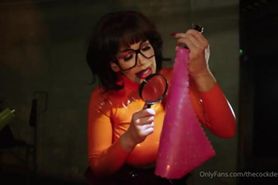 Daphne and Velma Cosplay (Trailer)