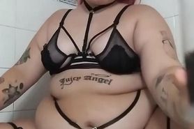 hot bbw eating and farting