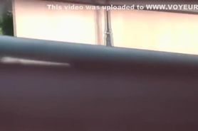 Freundin Nadine heimlich gefilmt,wird vom Poolboy gefickt