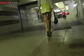 Lustful upskirt on escalator was caught