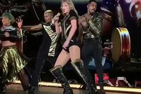Taylor Swift Thicc