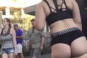 Big ass shorts. They are there  bit.ly/2Pn4Iax