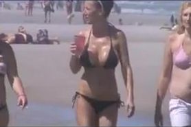hot milf beach voyeur 9 and 10 huge jiggly boobs