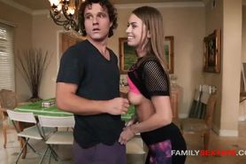 Stepsiblings fuck infront of dad