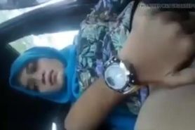 My Muslim Gf In My Car