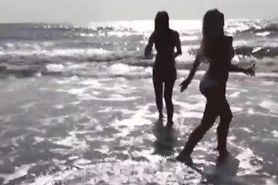 PREMIUMGFS - Lil Kelly walk with her girlfriend at the beach ang gets naked