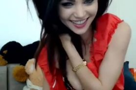 hot brunette on webcam