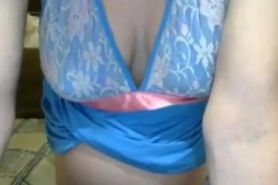 Pregnant blonde webcam girl masturbates