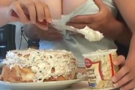 tits bake cake
