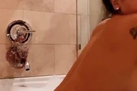 Alexox0 Nude Bathtub Twerking Video Leaked