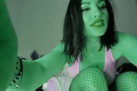 Chaturbate green alien girl playing and sucking her tits on camera