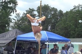 Koyotee J Von Diva Pole Dancing at Nudes a Poppin 2017