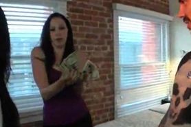 Brunette Amateur Sucking Off Stranger In Money Talks Stunt