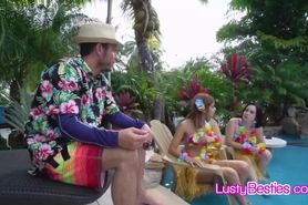 Random guy ends up in a Hawaiian foursome