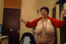 fat granny dance naked on cam
