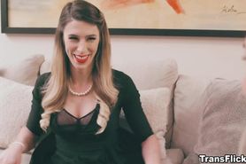 Cheating wife Sarah Vandella wants transgender dick