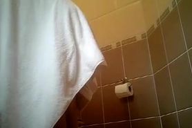 nice guest friend shower spycam2